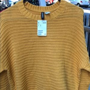 BRAND NEW w/tag Mustard Yellow Knit